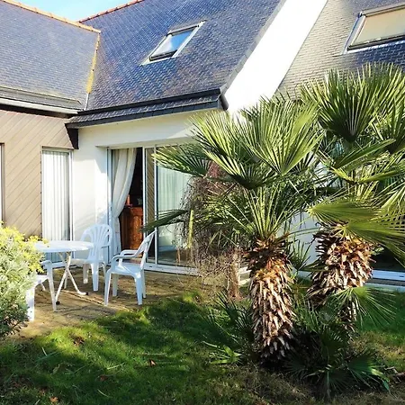 Avec Jardin Dans Un Quartier Calme Au Centre De - Ref 934 Perros-Guirec